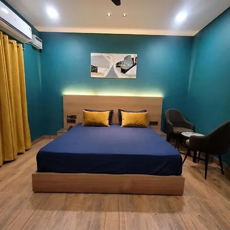 Fabhotel Freedom Star Hotel