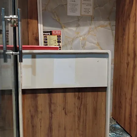 Hostel Bhumi Near Us Embassy Bkc Only Males *