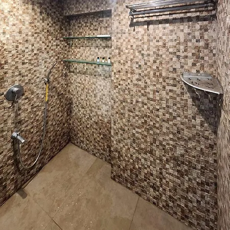 5 Bhk Peacock Perch Luxury Spacez * Mumbai