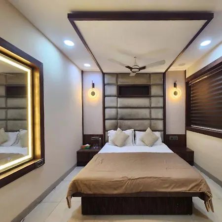 5 Bhk Peacock Perch Luxury Spacez *