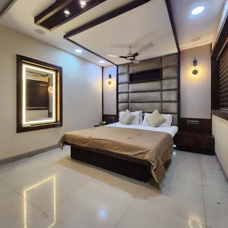 5 Bhk Peacock Perch Luxury Spacez Villa *