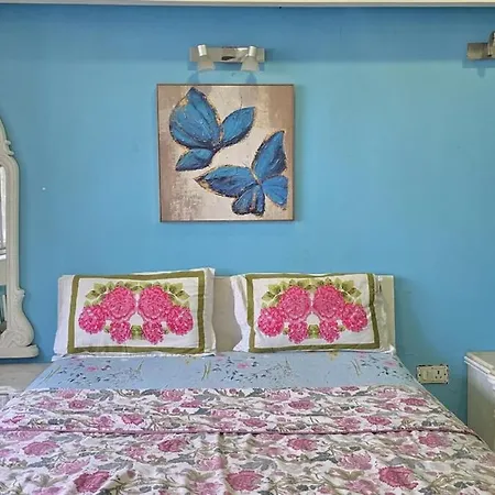 Butterfly 4 Bedroom * Mumbai