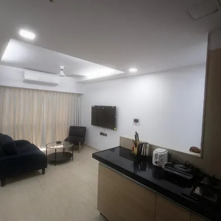 Marbella Near Bkc Pool, Wi-fi, Kitchen Mumbai