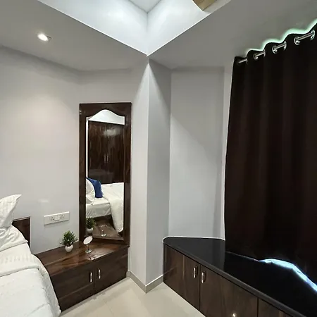 Raut No 1 1bhk Hiranandani Powai Mumbai