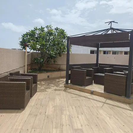 Apartment Marbella Near Bkc Pool, Wi-fi, Kitchen Mumbai