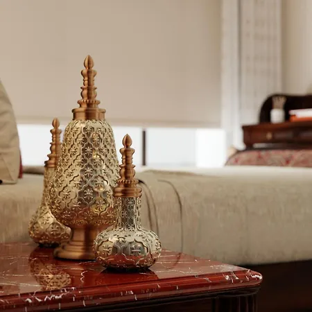 Theory9 Luxe Premium Service Apartments, Pali Hill, Bandra Apartment *