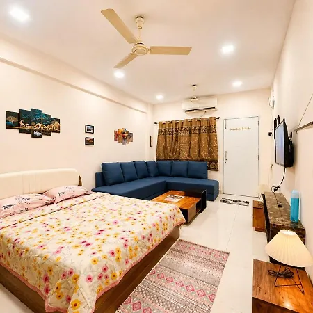 Chic & Spacious Heart Of Bandra W By Trivana Haven *