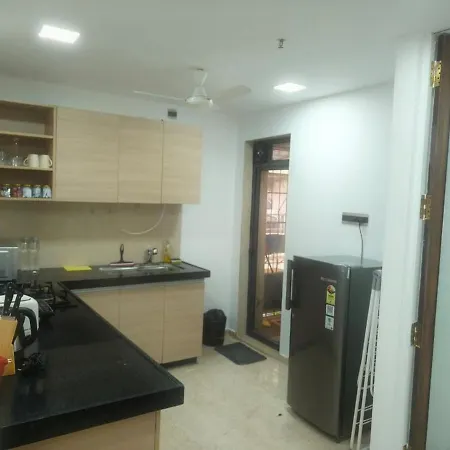 Apartment Marbella Near Bkc Pool, Wi-fi, Kitchen *