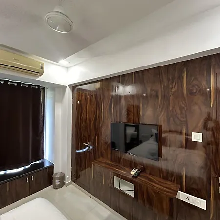 Apartment Raut No 1 1bhk Hiranandani Powai