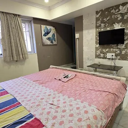 Butterfly 4 Bedroom Apartment *