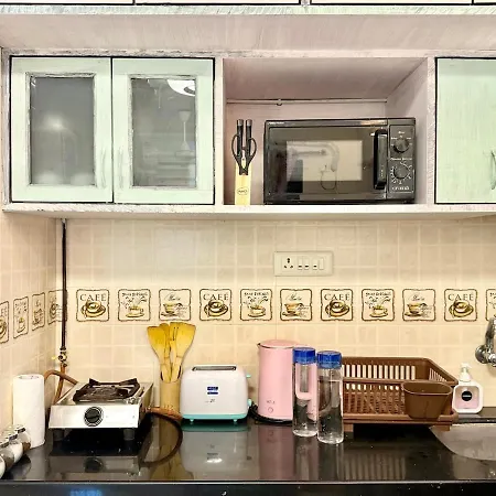 Bliso Blossom - Spacious In Bandra With Fast Wifi Apartment Mumbai