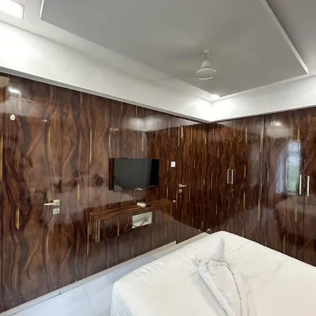 Apartment Raut No 1 1bhk Hiranandani Powai *