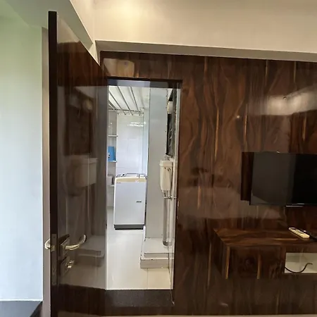 Raut No 1 1bhk Hiranandani Powai Mumbai