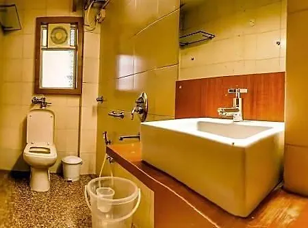 Hotel Samraj 2*
