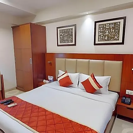 The Altruist Andheri 3*