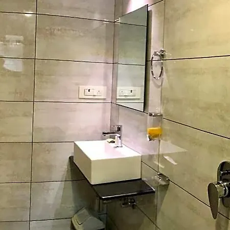 Avon Ruby Dadar 3* Mumbai
