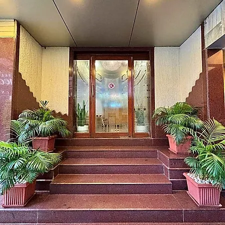 Ramee Guestline Khar Hotel