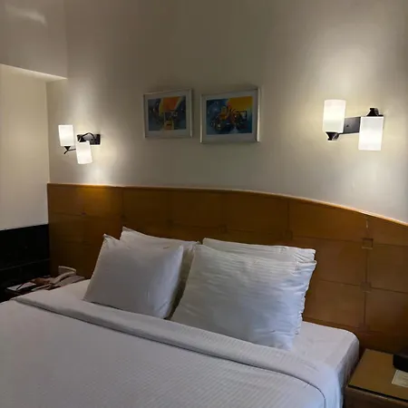 Ramee Guestline Khar 3*