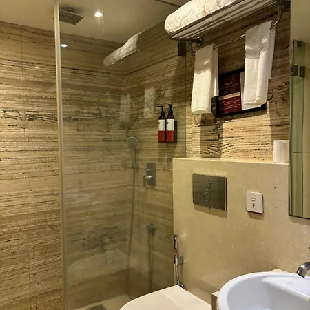 Hotel Ramee Guestline Khar 3*