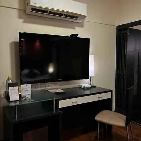 Hotel Ramee Guestline Khar