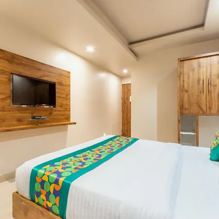 Treebo Amber International Airport T2 Hotel Mumbai
