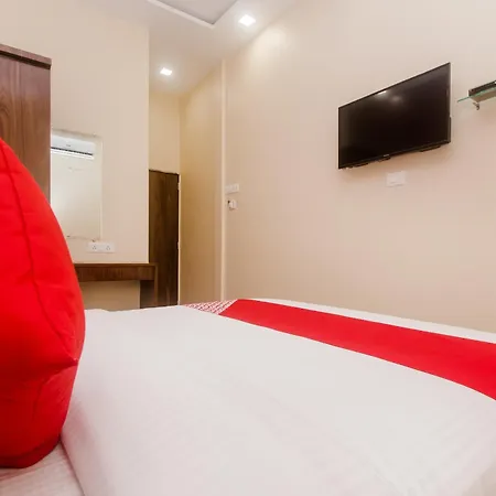 O Greenforest Near Airport Road Metro Station Hotel