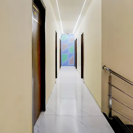 Hotel Super Oyo O Powai
