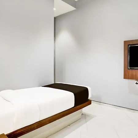 Hotel Super Oyo O Powai