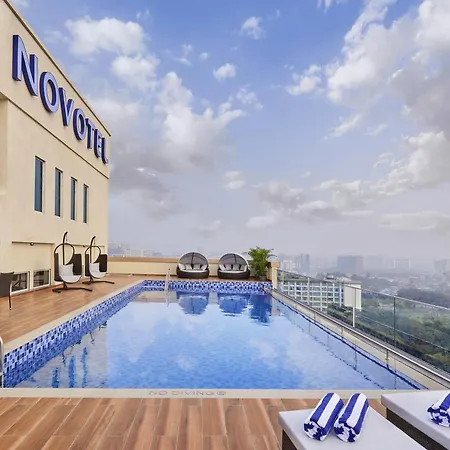 Novotel International Airport 5*
