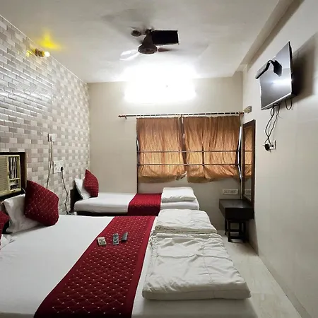 Fabhotel Kamal