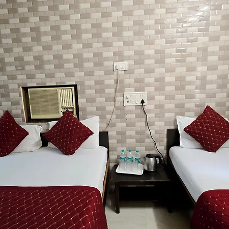 Fabhotel Kamal 2* Mumbai