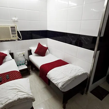 Hotel Fabhotel Kamal