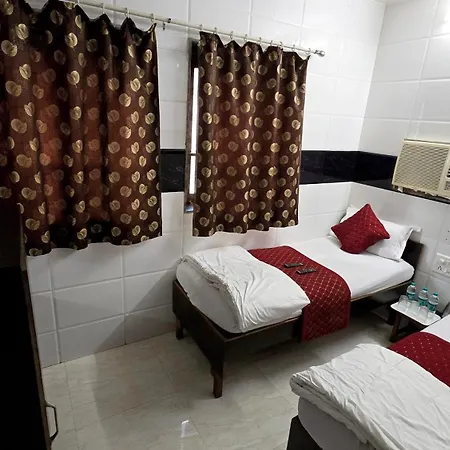Hotel Fabhotel Kamal 2*