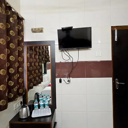 Fabhotel Kamal 2* Mumbai