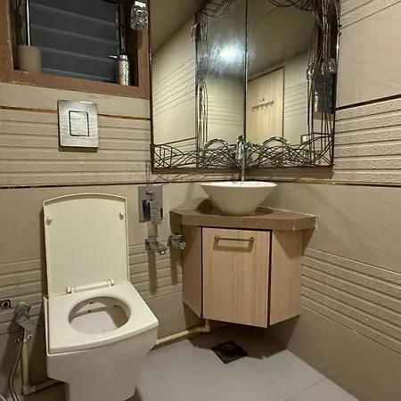 Sea Breeze Suite, Juhu Apartment Mumbai