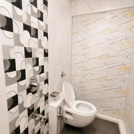 Transit Seven Hill Airport 3*