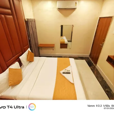Eldoria Palace - Near Us Consulate & Bkc Hotel