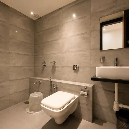 Liwa - Nr Nesco & International Airport 3*