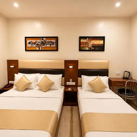 Hotel Liwa - Nr Nesco & International Airport 3*