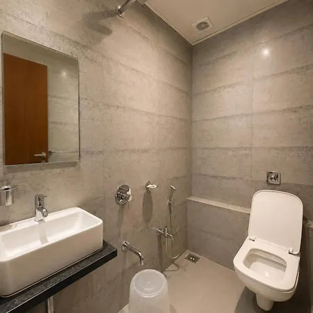 Hotel Liwa - Nr Nesco & International Airport Mumbai