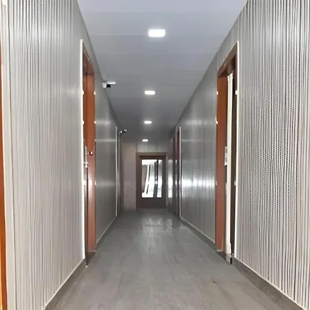 Metro - The Executive 3* Mumbai