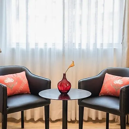 Hotel Metro - The Executive Mumbai