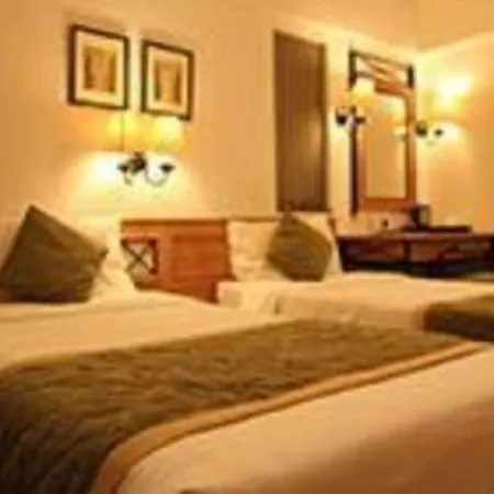 Tunga International 3*