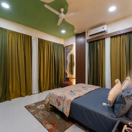 Whispering Stones 4bhk Modern Spacez With Indoor Bar *