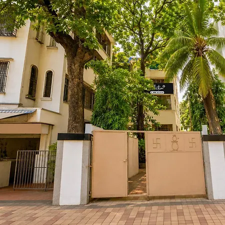 Collection O Santacruz Metro Station Formerly Mkn House Hotel