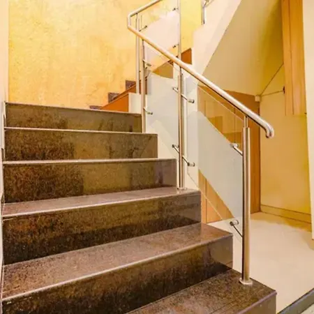 Hotel Fabexpress Prakash