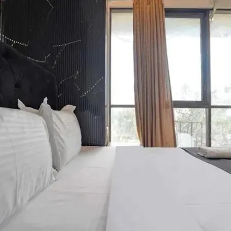 Hotel Fabhotel Freedom Star Mumbai