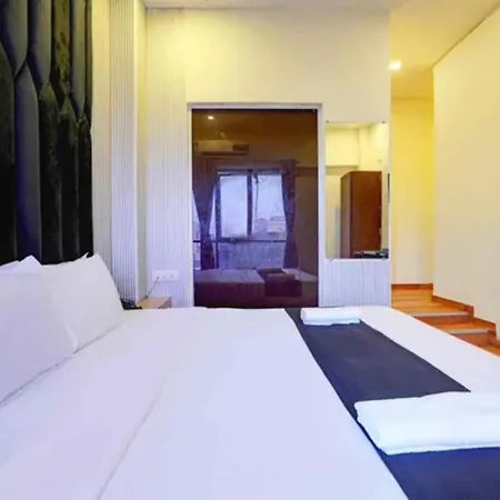 Fabhotel Freedom Star 4*