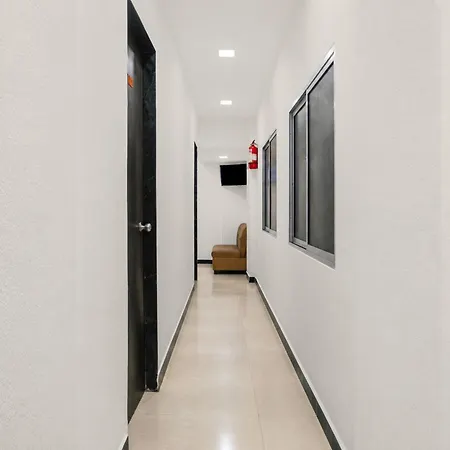 Hotel Collection O Santacruz Metro Station Formerly Mkn House Mumbai