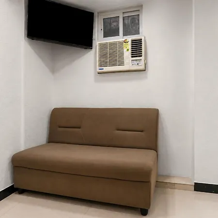 Collection O Santacruz Metro Station Formerly Mkn House Hotel 3*